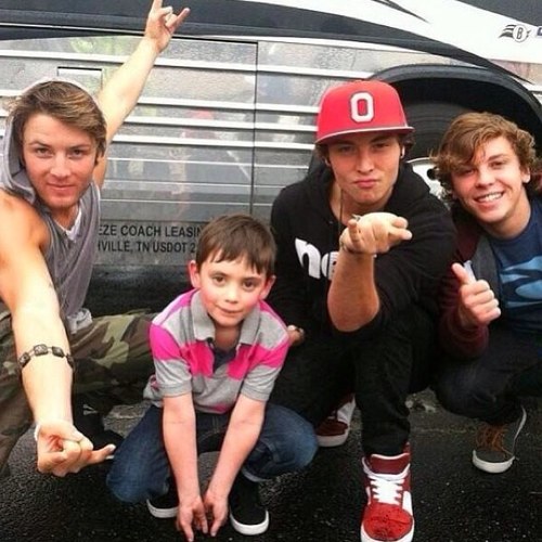 ImaginesEmblem3's profile picture. Hiyaa! Hunter&Keisha Here..... @KeatonStromberg @WesleyStromberg @DrewChadwickE3 @KyleMinerMusic @Gken_E Are Our Lives! Follow Us! My Personal -@CrazyForKeaton_