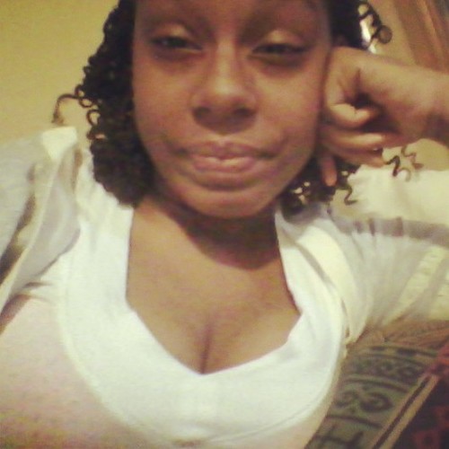 ' mhyaaaa , singleeee , old enough , free my niggasss ♥ 
add me on facebook : Prediegurl My 
kik : i_ammhya
instag : @mynasty 

#teamFOLLOW BACK ♥