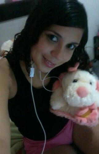 #Uma dose de loucura, duas de felicidade, e o dedo do meio para quem encher o meu saco.”