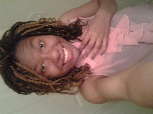 Follow Mee i Follow Back (: && Follow this Crazy Girl @iPreferLove_ (:
