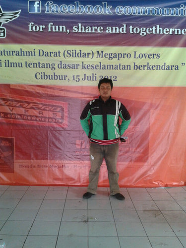 Seorang yg mengabdi kepada yg maha kuasa,,