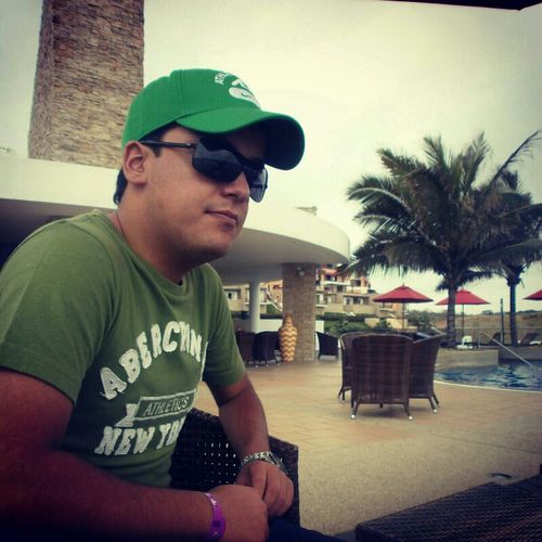 dchavez332's profile picture. 