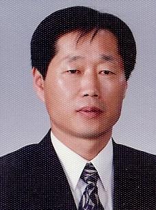 공직을 정년퇴임후 고령화장수시대 4고 을 겪는 노인의 복지증진과 권익신장을 도모하고자 대한노인회 전주시지회 사무국장으로 근무하며 자원봉사활동을 하고있습니다 .
노인이 행복해지는 사회만들기에 익일 하실 달란트을 나누고 싶습니다.
