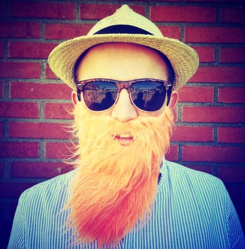 Doe mee en draag voor €3,- een Oranje Baard op Koningsdag!