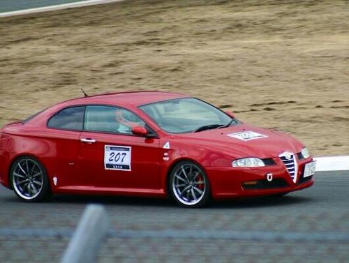 Toru10ru21's profile picture. 富士山の麓の田舎町で、楽しいコトだけの為に生きてます♪ 基本ROM専 無言フォローお許し下さい(._.)