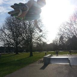 TwizTay's profile picture. YouTuber | Skype: Robin.gehem | (un) follow me and I'll do the same!