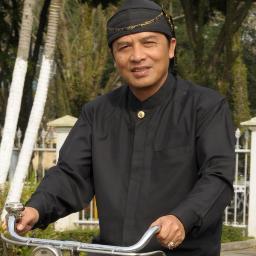 H. Dadang M. Naser
https://t.co/WWIBJmAR8w