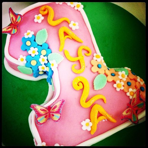 CakesManchester's profile picture. I am Jade, an experienced cake maker and decorator,l based in Manchester