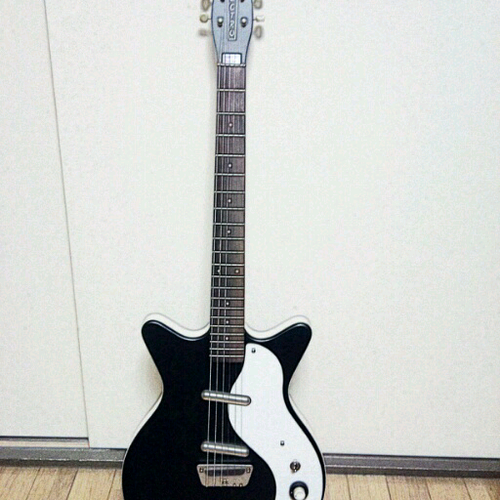 kage77_jpn's profile picture. Rock Music（オルタナ、HM/HR、60~70's）、酒、読書、ガーデニングなど。アイコンのギターは売ってしまったので変えなきゃ。