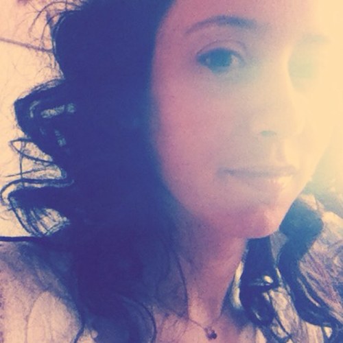 Rédactrice web, journaliste, naturopathe en devenir et blogueuse montréalaise qui aime parler beauté, santé, bouffe, sorties en toute simplicité.