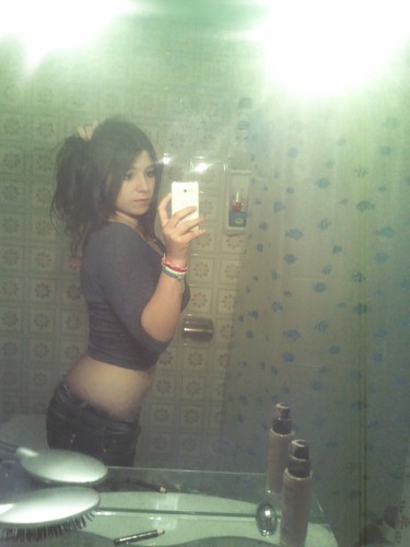 quien arriesga no pierde nada y quien no arriesga no gana (: tequieromucho.m(L)