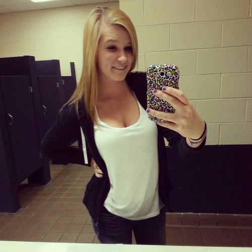 Bestfriend ; Kayla Hayward. ♡