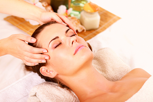 ZEN Home Service Massage provides you with pampering services including massages and treatments. We guarantee you with complete wellness and relaxation.