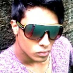 Modelo, dançarino, fala inglês e espanhol !
Heey.. pick me now ! ;D