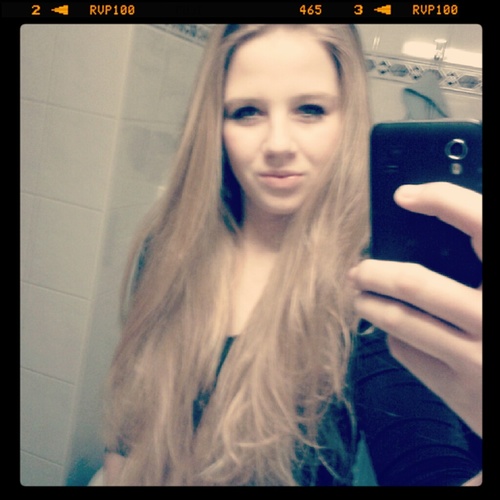 13-04-13°i live my life in.my style