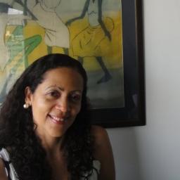 Escritora, editora, facilitadora de talleres y actividades en promoción de lectura y escritura creativa