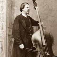 Después de estudiar el contrabajo en el conservatorio de Milán. A partir de ahí empezó mi gran carrera y se me conocía por el Paganini del Contrabajo.