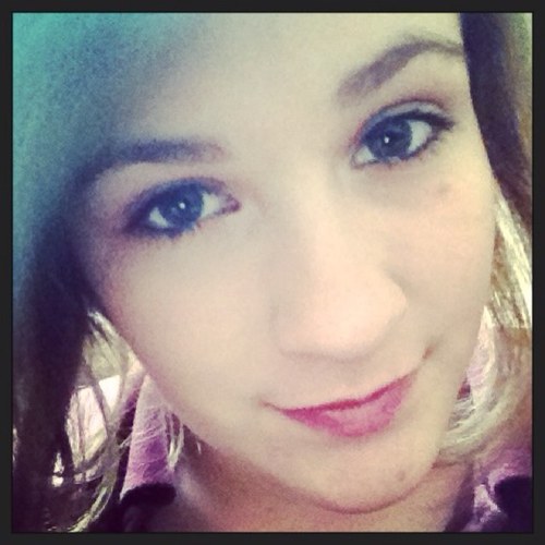 HEY! Musician to be ;) (hopefully!) Follow me on instagram; hollieeatkinson