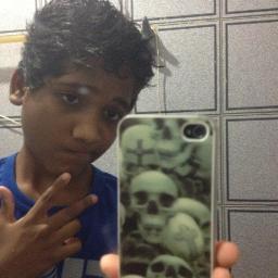 Danço,Amo,e só penso FREE-STEP, Sou membro da New Age Dancers. Gosto muito de Lutar Muay Thai.E gosto de Pizza '-'