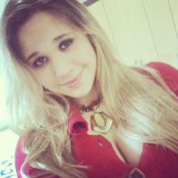 Tudo começou a dar certo quando eu parei de pedir chorando e passei a agradecer sorrindo.