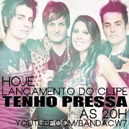 Ser fã é nunca desistir do seu ídolo, fazer loucuras que você mesmo não tem coragem de fazer. Basta apenas sonhar, acreditar. Oficializado por @mia_cw7 26/01/11
