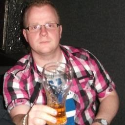 graduated uni, got myself a job and moved away.....real life beckons!!