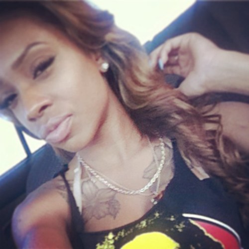 blowin kisses & flippin the bird 
Instagram; JasiiBaabe