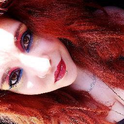 I'm Ilenia | 18 | Palermo Italy.||
{Proud to be an Alien. 
I love Tokio Hotel and cats,byee!:3