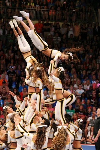 New cheer account!I love my followers,Nike pros and big bowss