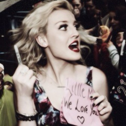 forjesy's profile picture. you just got a free follow! @clffords