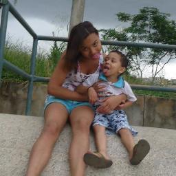 Nunca ame tudo que é belo, mas faça belo tudo que você ama, pois o importante na vida não é termos tudo que amamos e sim amarmos tudo que temos!!!