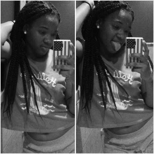 17 Years Young . A Junior . & Taken :) - Mrs . Lawrence . KBYE ♥