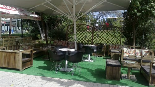 PlakaboCafe's profile picture. all day cafe bar!!!!o pio kalos kafes ths perioxhs,diaskedash kai mousikh pou oloi agapame!!!!!