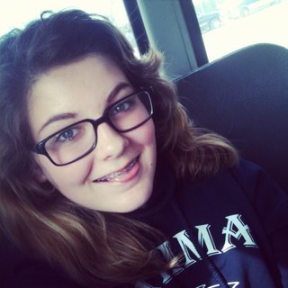 Hello i am a beliber and directoner!! I couldnt live without music. Bvb B.O.D.T.F are my favourite bands aside from one Direction and Hedley.im  Bailey& im 14