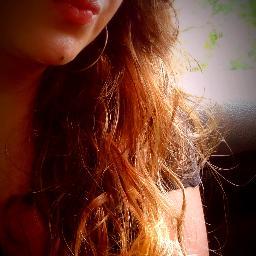 Quiteña, soñadora y feliz! Amo las palabras tanto como al derecho