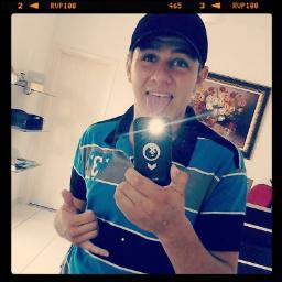 Tenho amor e saúde,da vida eu nao reclamo,Eu amo a vida que levo,levo a vida que amo