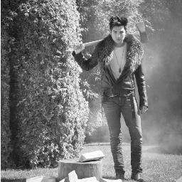 ^V^ Writer--Adam fan fic :) | Bass player | Singer | Artist | Glambert | Follow me, I follow back all glamberts ^V^