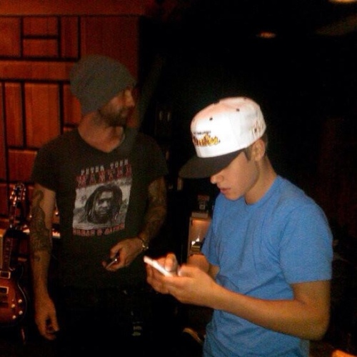 notjdbiebz's profile picture. 