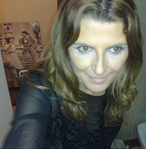 monicspain's profile picture. Periodista optimista que sigue creyendo en el poder de las palabras para emocionar y unir el mundo. De la tierra que cautivó a Sergio Leone y Jonh Lennon.