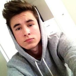 DylanMillerLA's profile picture. brother to Megan, close friends with Ashley, Izzy and Nate, outgoing, flirt, rebel|| 18|| Single(;