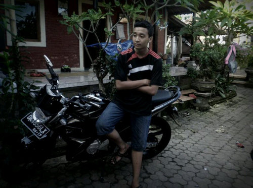 cokde_wisnu's profile picture. ‎Dengan semangat dan doa,apapun pekerjaan yang berat akan dapat diselesaikan dengan baik