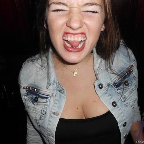 machinegunanne's profile picture. 
