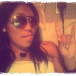 heavyzitha's profile picture. 