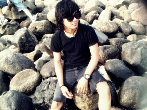 FridaPrasetya's profile picture. Tidk ada yg slah dgn seekor Gagak,∂ï bndingkn brung yg trkurung dlm sngkar,Gagak jauh lbih baik!