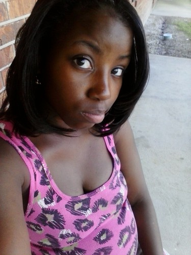 tiffany76733309's profile picture. loves to laugh sing dance play wit mii baby girl, eat, watch family guy n and work.