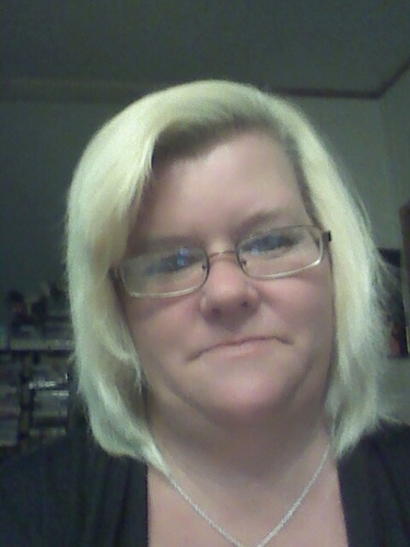 i'm an independent sales rep for avon trying to start my new home based business