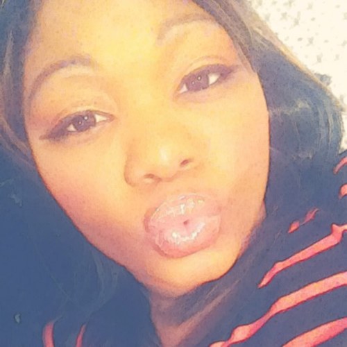 Theres alott ikann explain abt myself!!bhut ill ratha yu jus try nd get tew kno meh b4 yhu judge me,& dnt be quick tew dislike meh, yhu mite hav tew ❤ meh!!