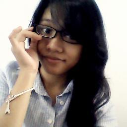 penggemar coklat, baca novel, dengar musik, and nonton.