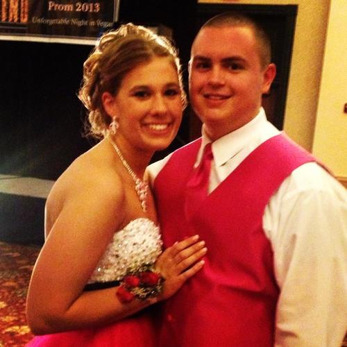 itsgarebare17's profile picture. come check out my twitch page! 
https://t.co/JORf1Z6ZpT