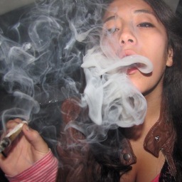 iStonerChick Profile Picture